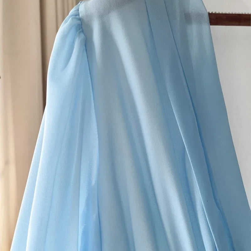CIPRIANA | Vestido Largo de Gasa con Escote en V y Falda de Flores