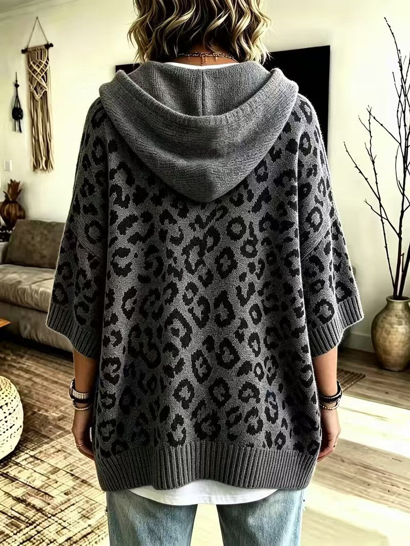 JUANA | Sudadera de Punto de Leopardo con Capucha y Escote en V