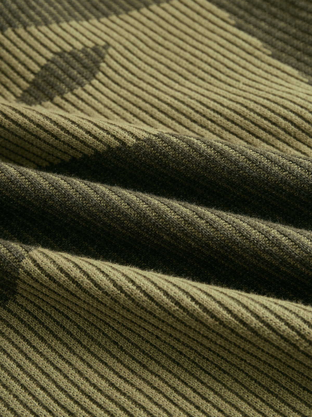 ARABELA | Vestido Largo de Punto de Canalé de Camuflaje con Flecos
