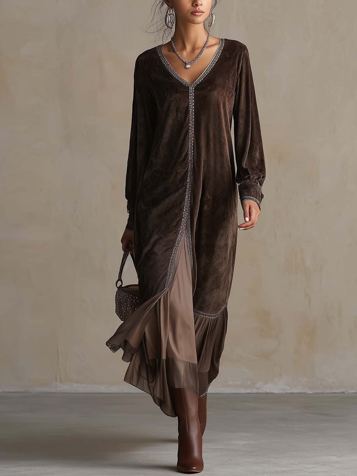 EVA | Vestido Midi Evasé de Antelina Marrón con Escote en V