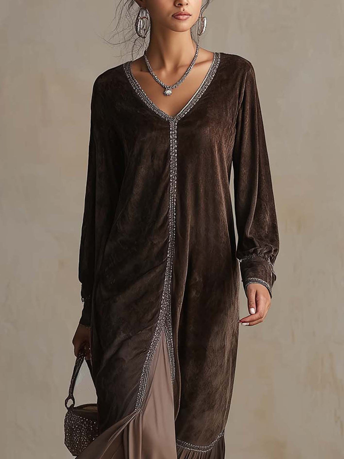 EVA | Vestido Midi Evasé de Antelina Marrón con Escote en V