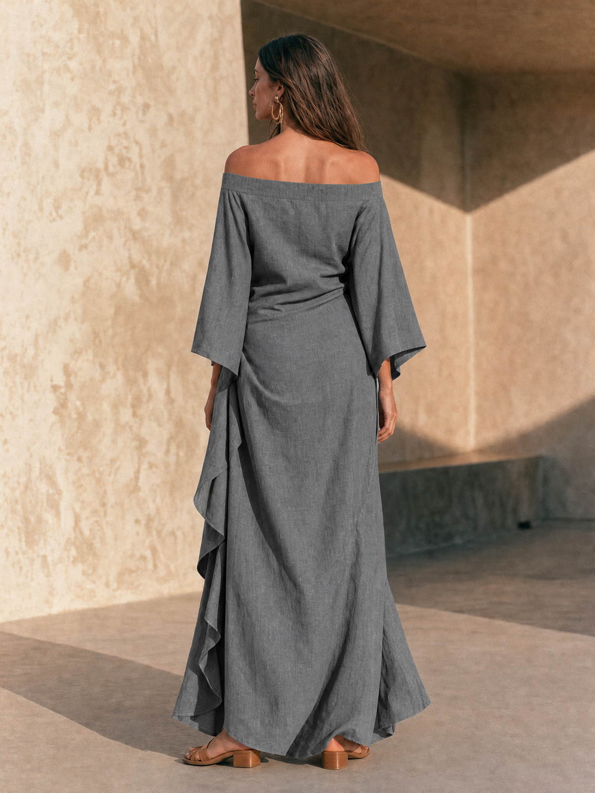 ESTRELLA | Vestido Largo de Hombros Descubiertos con Volante y Manga Acampanada