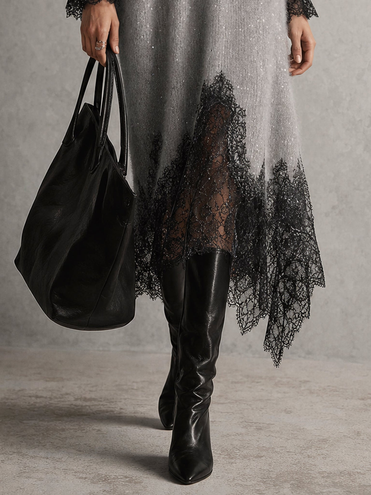 GRISELDA | Vestido Midi de Punto Luminoso con Bajo de Encaje