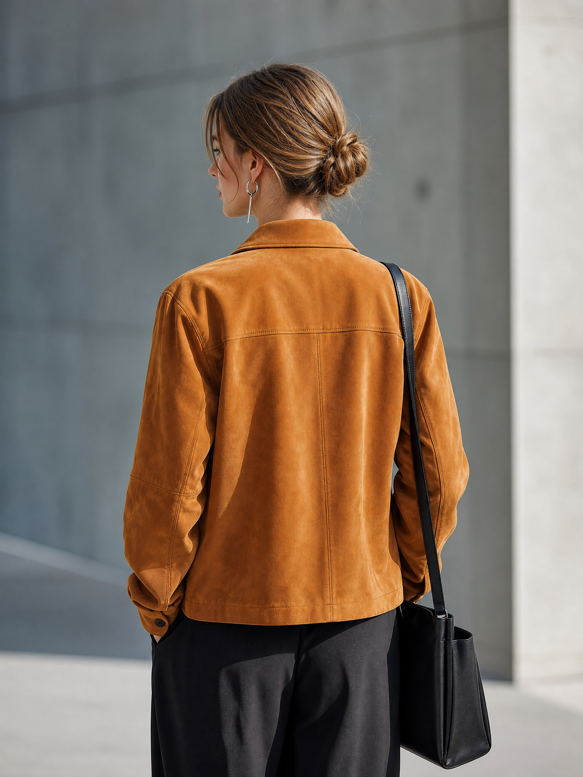 VIRGINIA | Chaqueta de Antelina con Bordado Floral