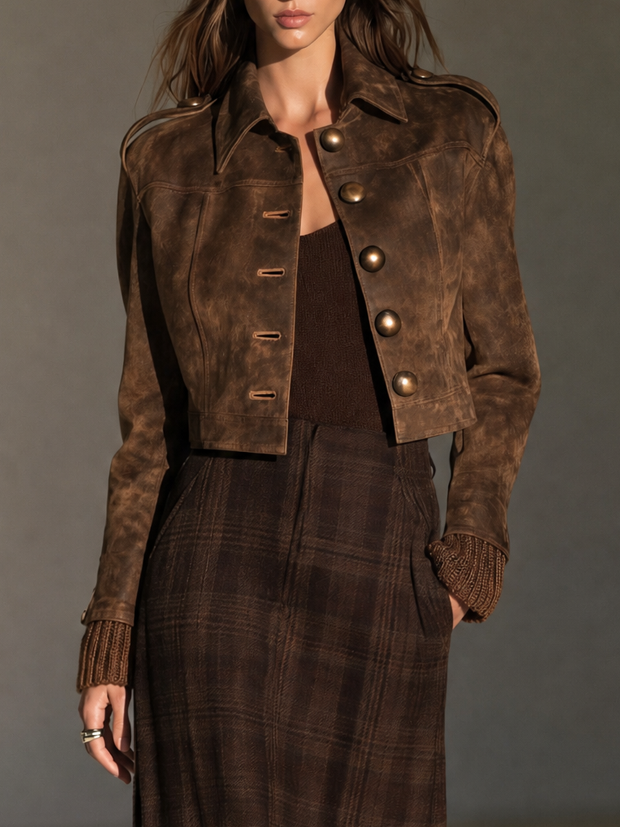 NICOLASA | Chaqueta Cropped de Antelina con Botones Forrados