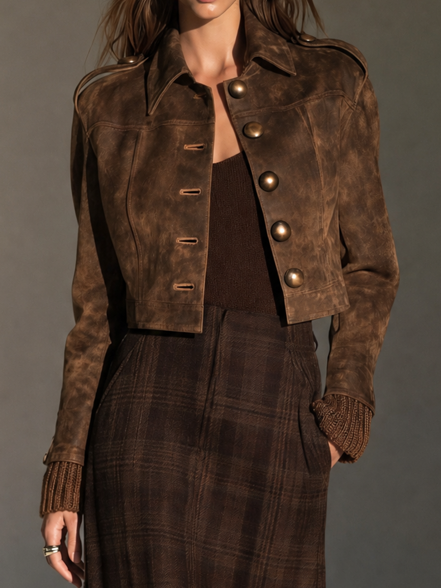 NICOLASA | Chaqueta Cropped de Antelina con Botones Forrados