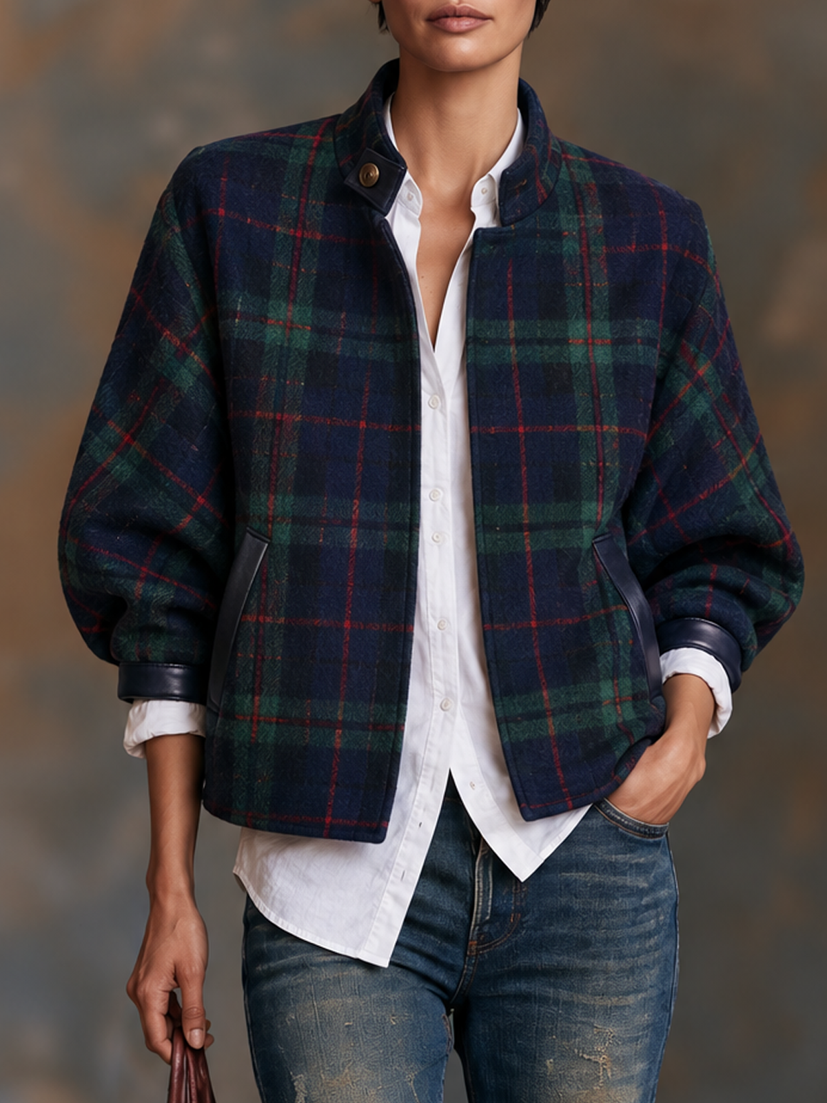 MERCHE | Chaqueta Cropped de Cuadros con Paneles en Contraste