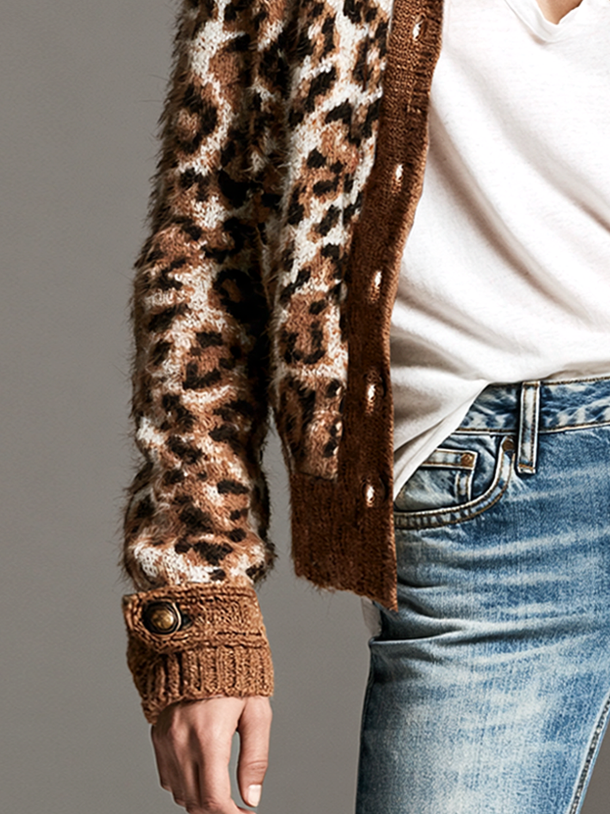 MARISA | Cárdigan Jacquard Animal Print con Flecos