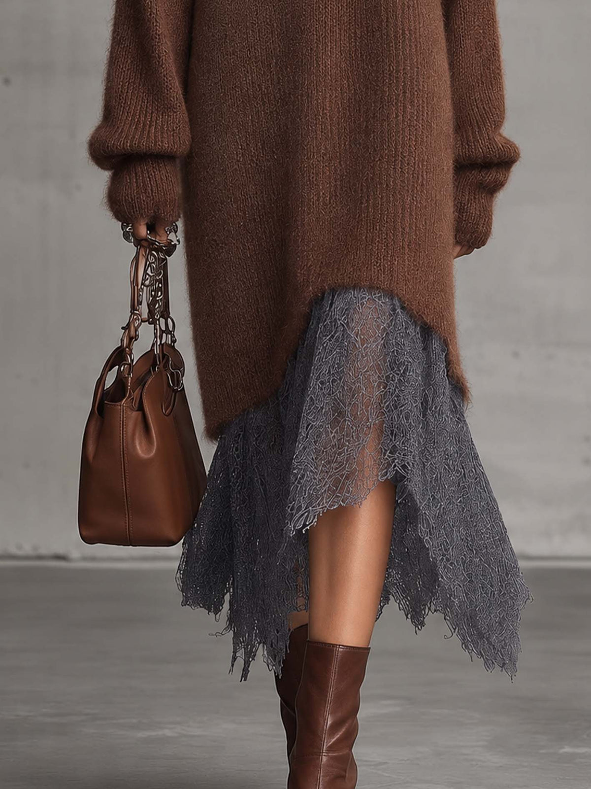 FÁTIMA | Vestido Midi de Punto de Mohair Marrón Chocolate con Bajo de Encaje