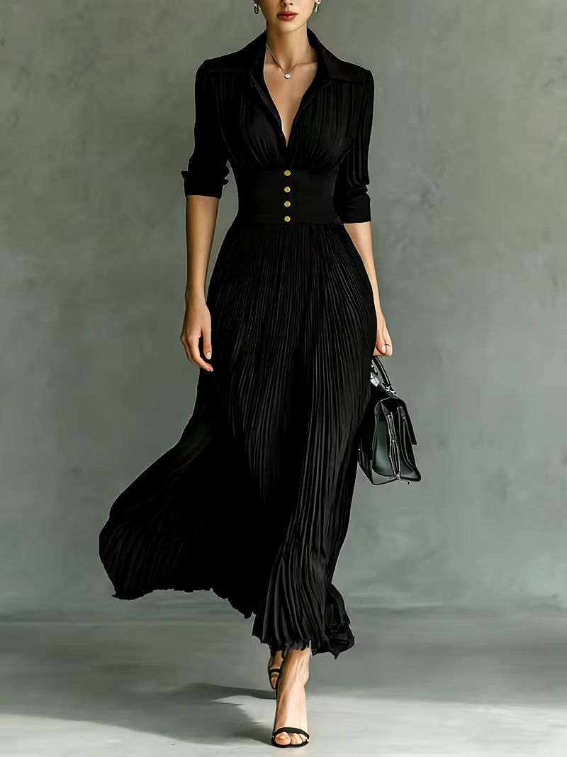 BERTA | Vestido Largo Plisado Negro con Solapas y Botones Dorados