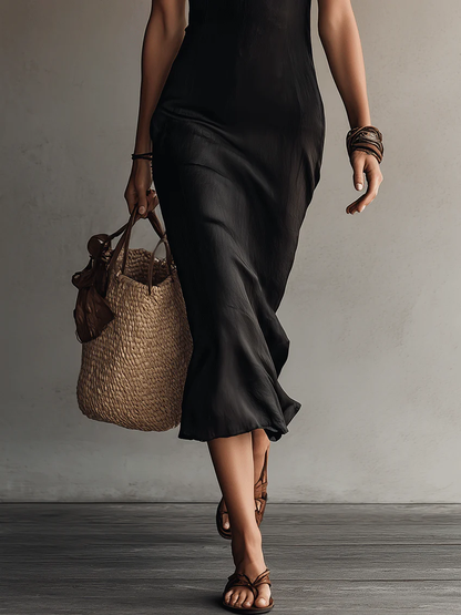 MERITXELL | Vestido Midi Negro sin Mangas con Escote en V y Bordes de Encaje