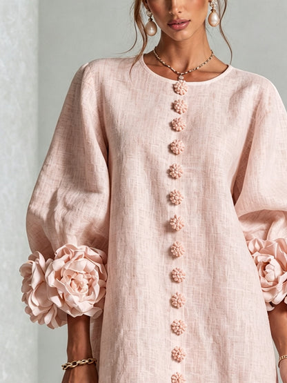 BRUNA | Minivestido Rosa con Botones de Flor y Puños de Rosas