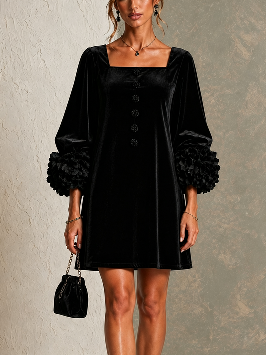 DELIA | Minivestido de Terciopelo Negro con Puños de Flores
