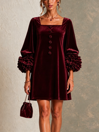 AMARANTA | Minivestido de Terciopelo Burdeos con Puños de Flores