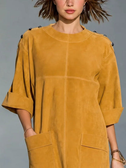 BRISA | Minivestido de Ante Sintético Amarillo Ocre con Botones en los Hombros y Bolsillos