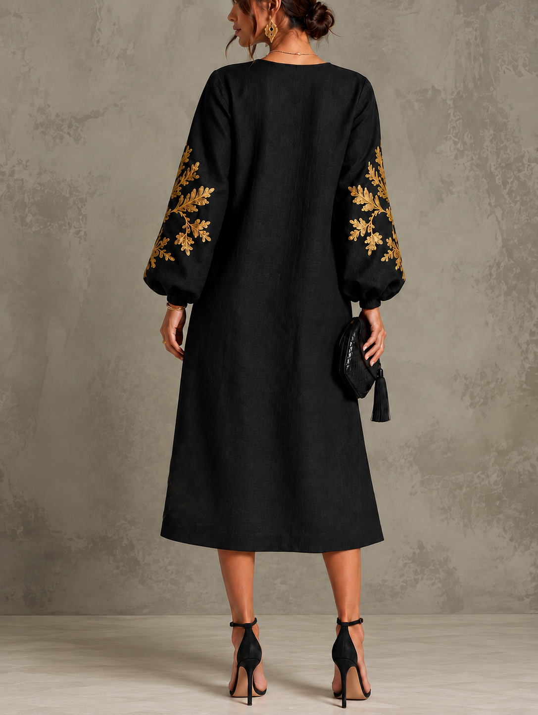 DAFNE | Vestido Midi Negro con Mangas Farol y Motivo Dorado de Hojas
