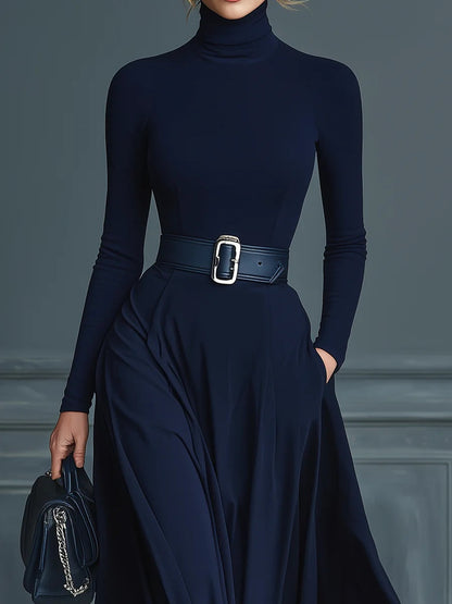 ANA | Vestido Largo de Punto Azul Oscuro con Cuello Alto y Falda Acampanada