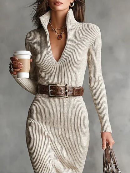 CRISTINA | Vestido de Punto Canalé con Escote de Pico y Cuello