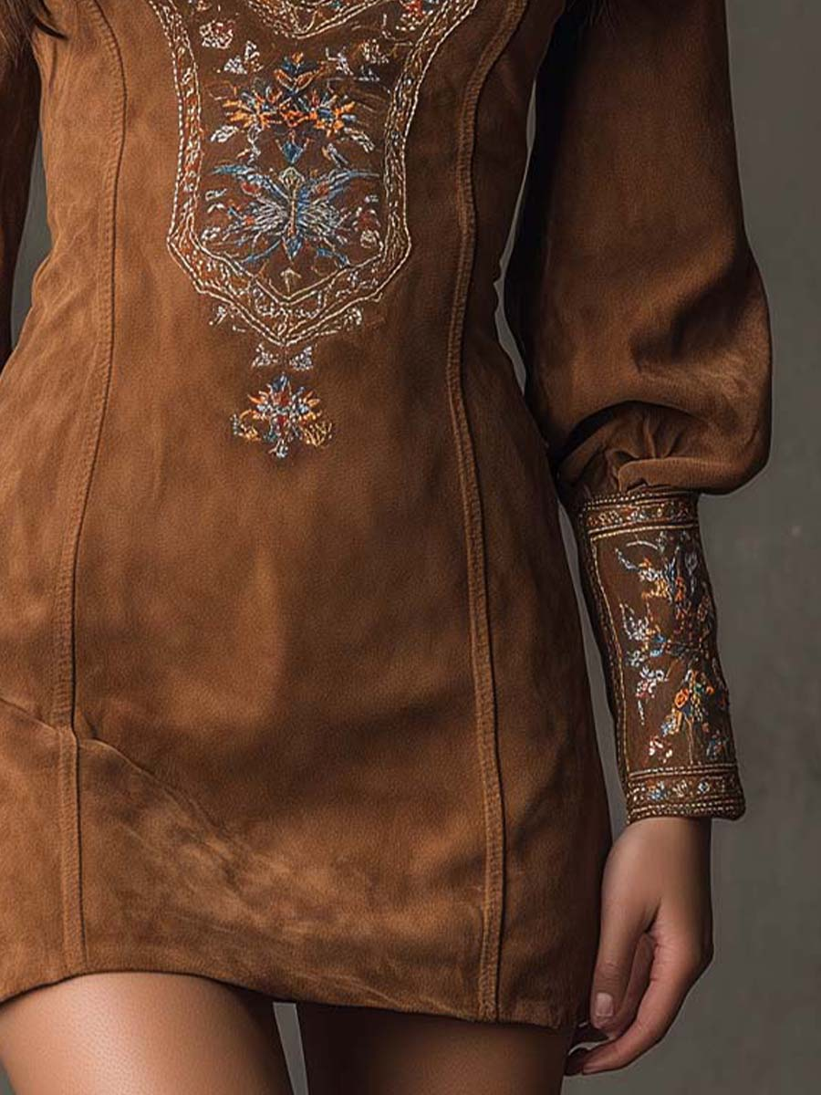 DÉBORA | Minivestido Efecto Ante con Escote de Pico Bordado