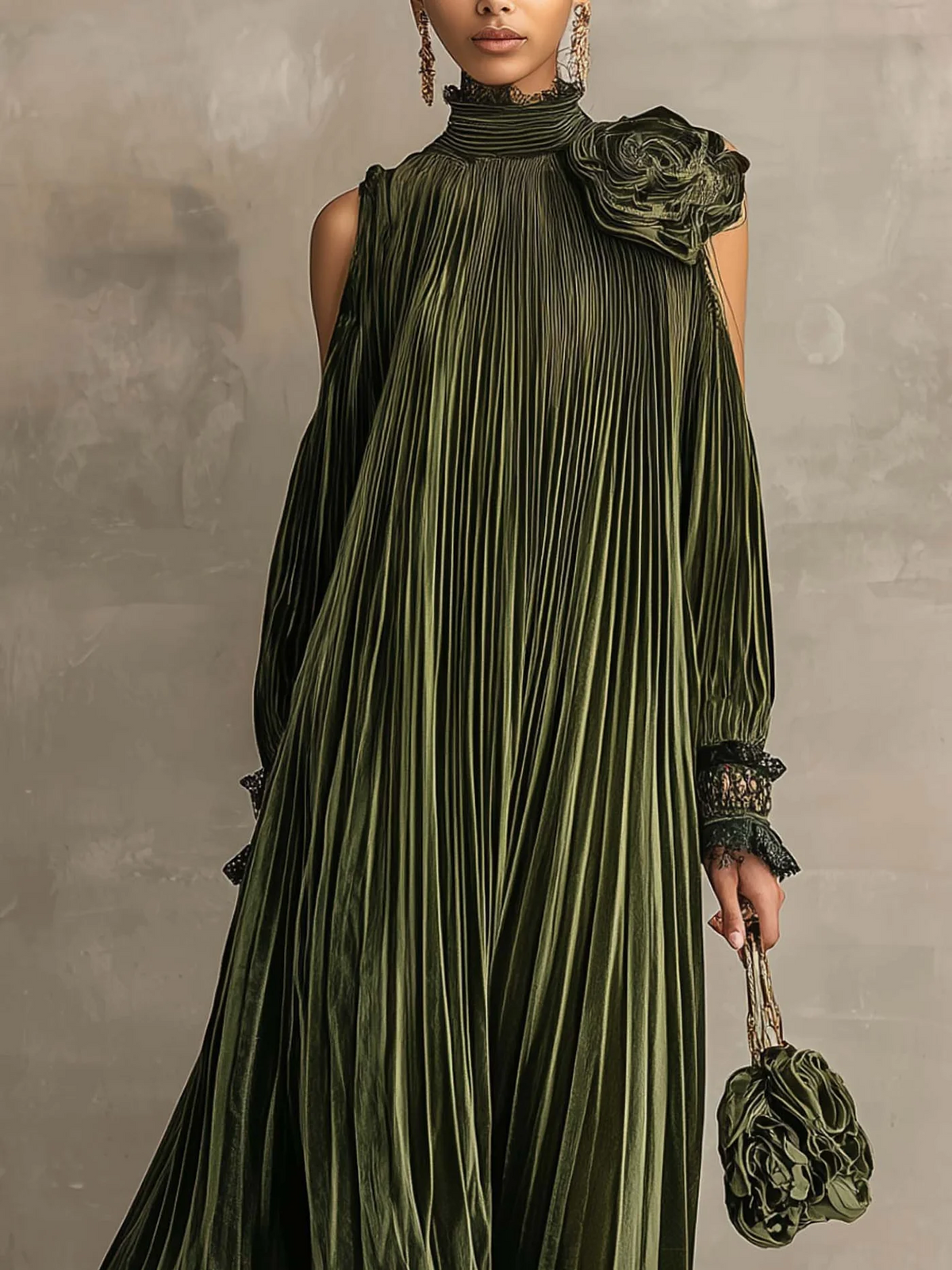 CARMINA | Vestido Largo Plisado con Cuello Alto y Flor en el Hombro