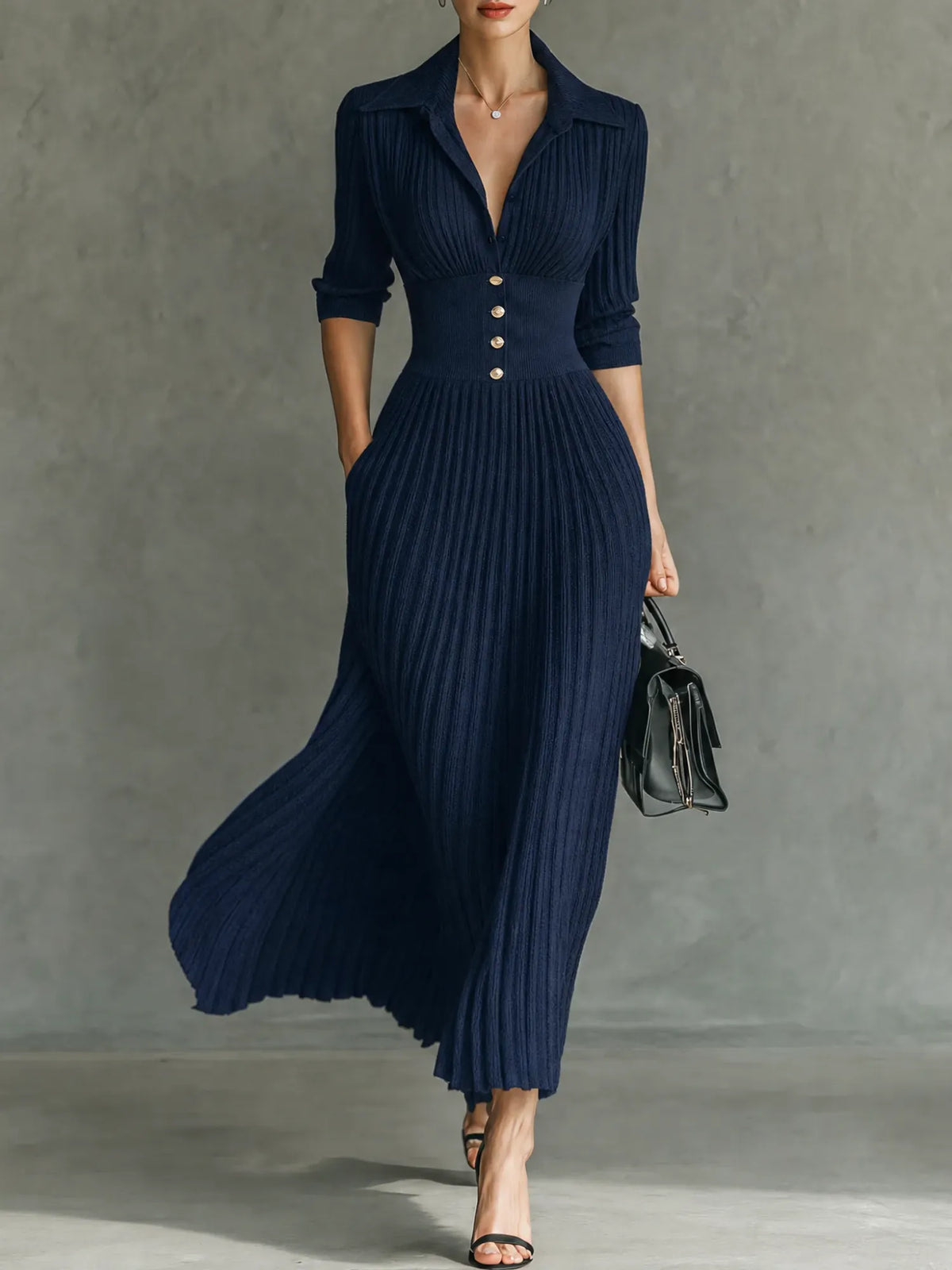 GALATEA | Vestido Largo Plisado con Solapas y Cinturón
