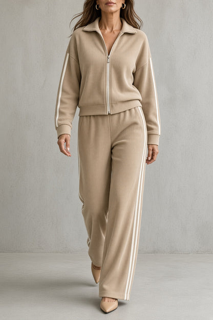 CONCHA | Conjunto de Top con Cremallera y Pantalón Ancho con Rayas Deportivas