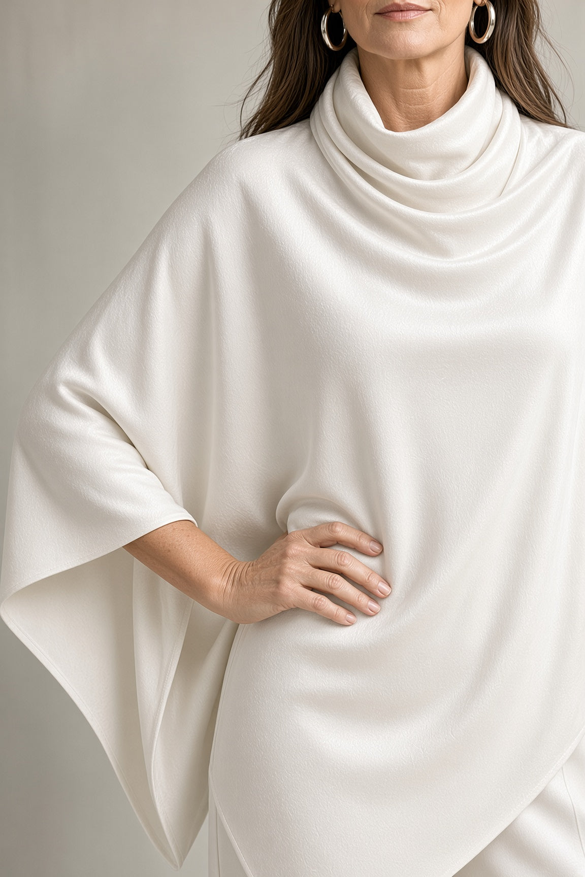 CHARO | Conjunto Poncho de Terciopelo con Cuello Drapeado y Pantalón Ancho