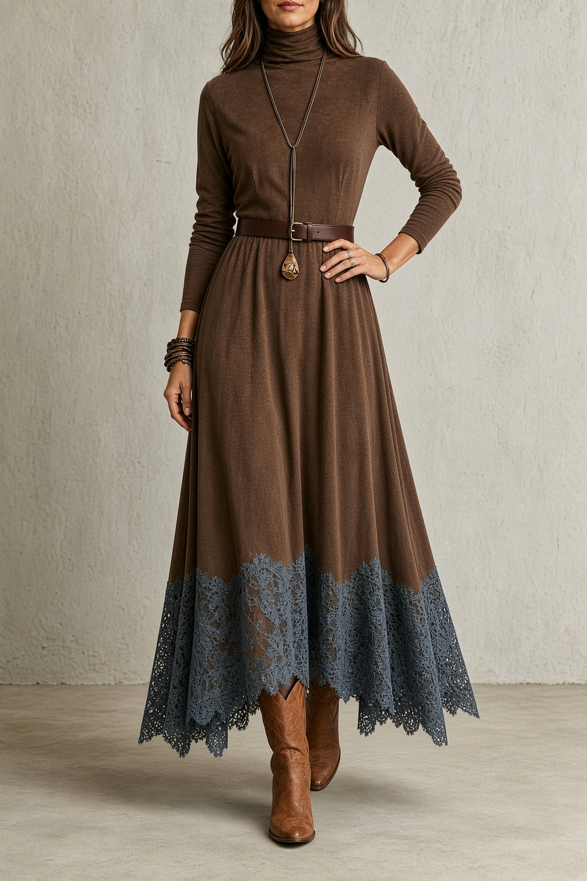 YARA | Vestido Largo de Cuello Alto con Bajo de Encaje