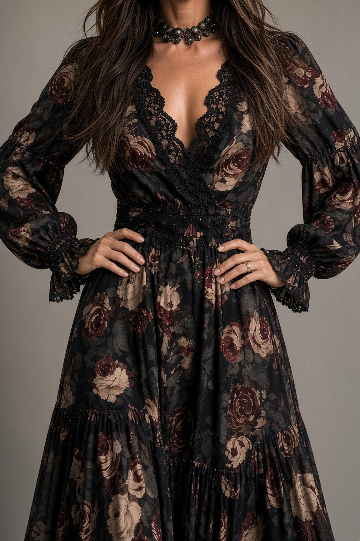 CLAUDINA | Vestido Largo Vintage de Flores con Escote Cruzado y Encaje