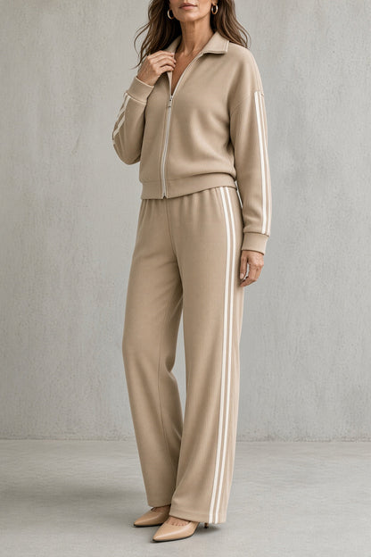 CONCHA | Conjunto de Top con Cremallera y Pantalón Ancho con Rayas Deportivas