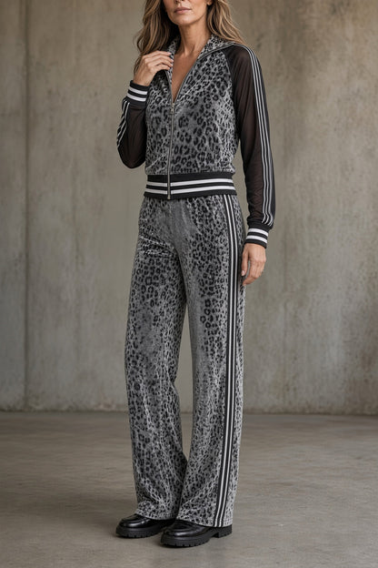 TEODORA | Conjunto de Chaqueta con Cremallera y Pantalón Ancho de Leopardo