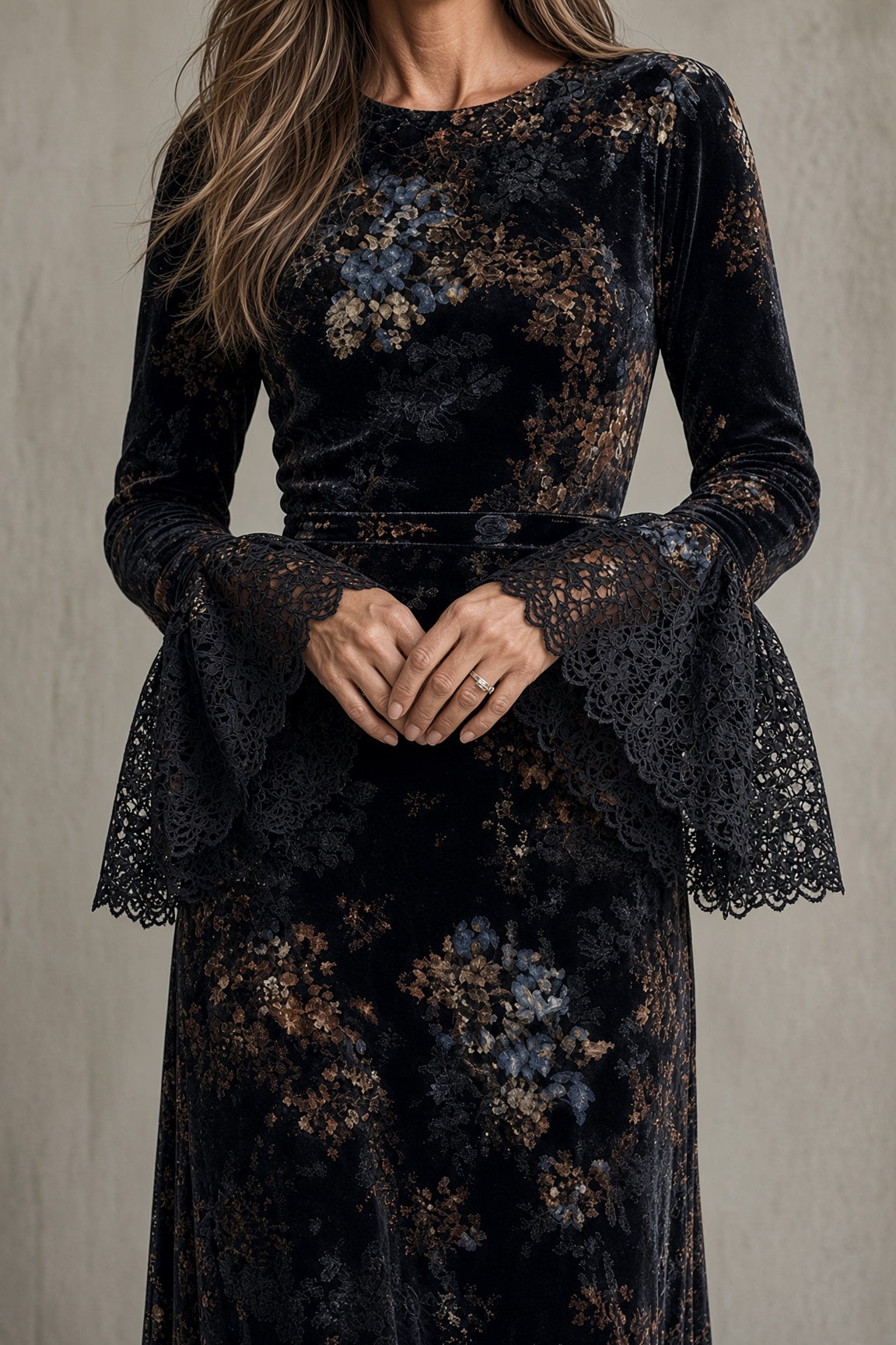 DALILA | Vestido Largo de Terciopelo de Flores con Mangas de Encaje