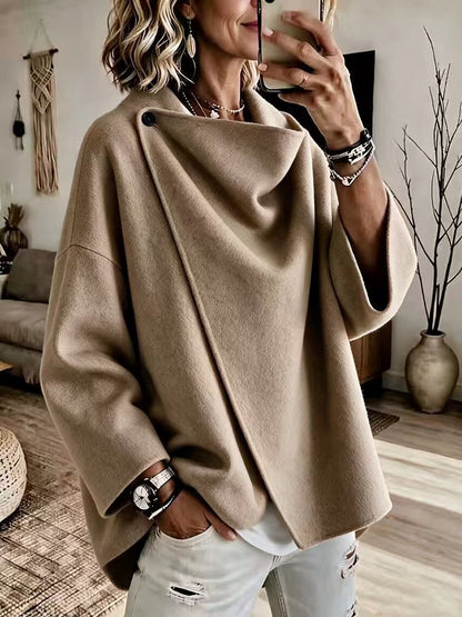 GIMENA | Jersey Poncho Asimétrico con Cuello Drapeado y Botón