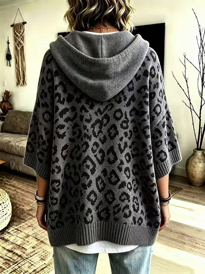 JUANA | Sudadera de Punto de Leopardo con Capucha y Escote en V